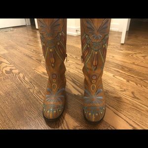 L’Artiste from Spring Step - Papillon boots